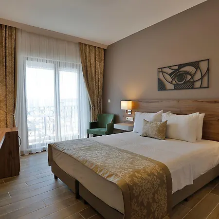 Kule Szálloda 3*