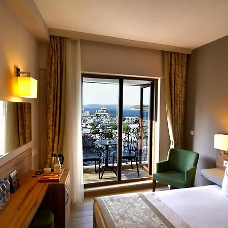 Kule Hotel 3*